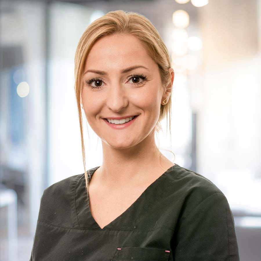 BERLIN SMILE Team: Jenifer Walz | Zahnmedizinische Prophylaxeassistentin (ZMP)
