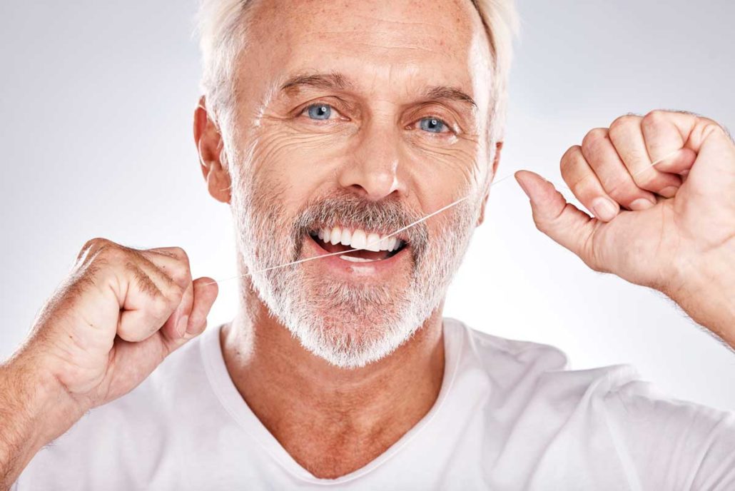 Viele Zahnprobleme im Alter können vermieden werden